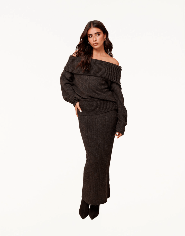 Donkerbruine Stevige Gebreide Off Shoulder - Trui